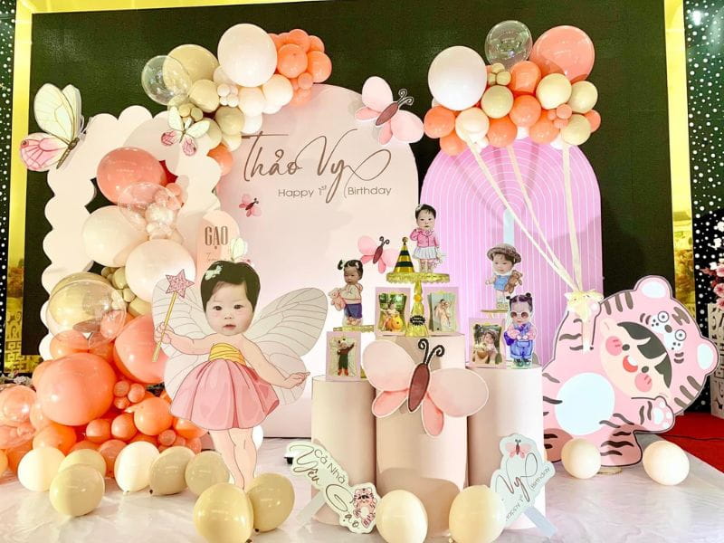 Trang trí sinh nhật cho bé gái đa back giá 4tr5