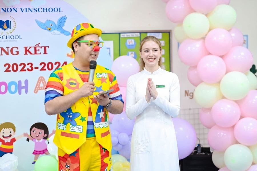 Game-Hosting Birthday Clown