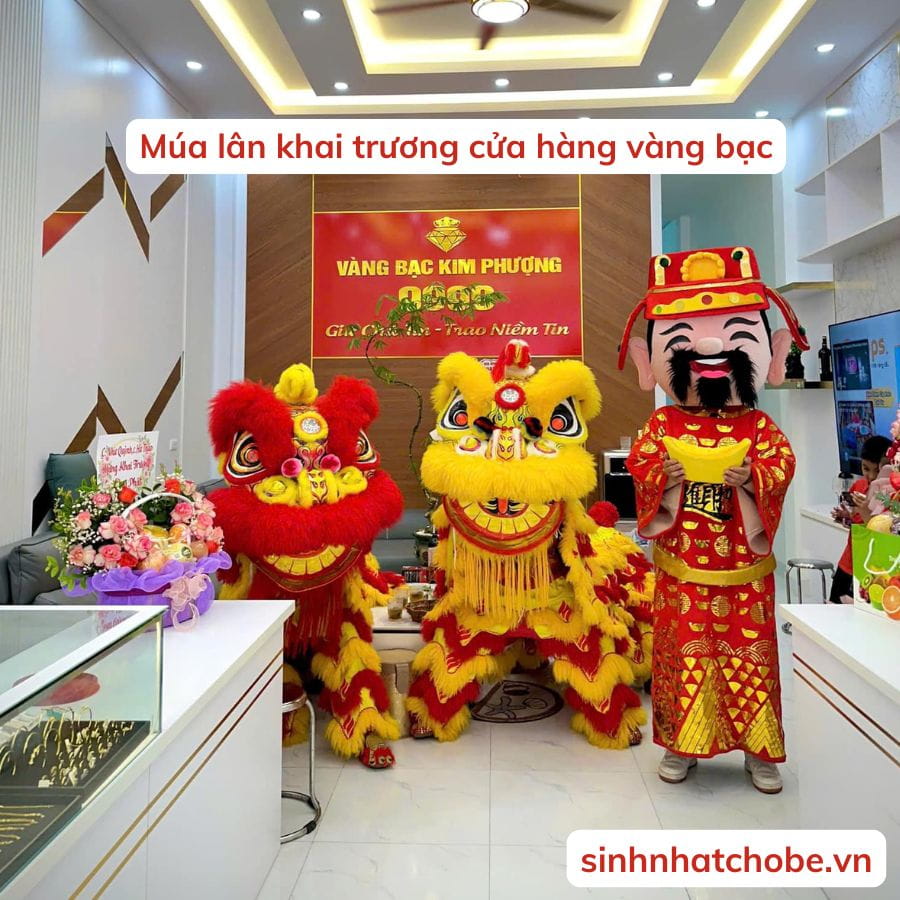 M&uacute;a l&acirc;n khai trương cửa h&agrave;ng v&agrave;ng bạc