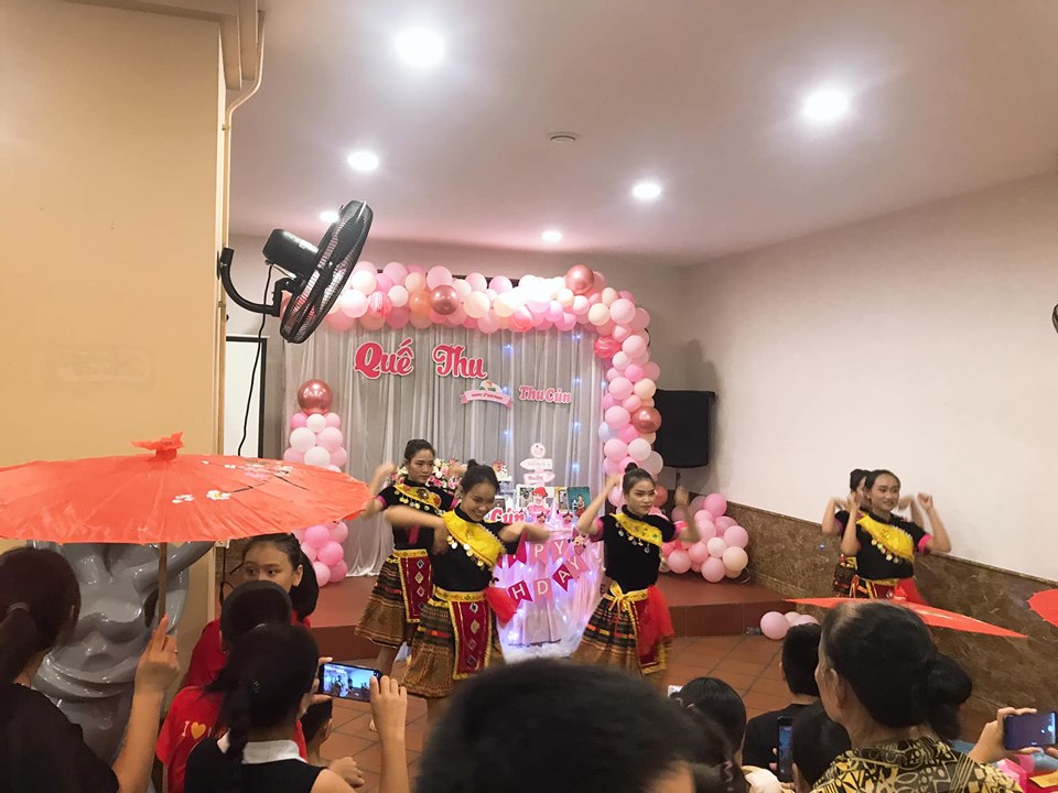 tổ chức sinh nhật cho b&eacute; Quế Thu